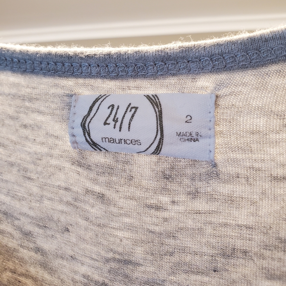 Maurices 2X Plus Size Women's 24/7 Knot Hem Shirt - Picture 3 of 4